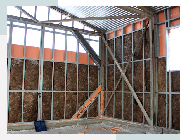 Утепленные ангары в Мысках